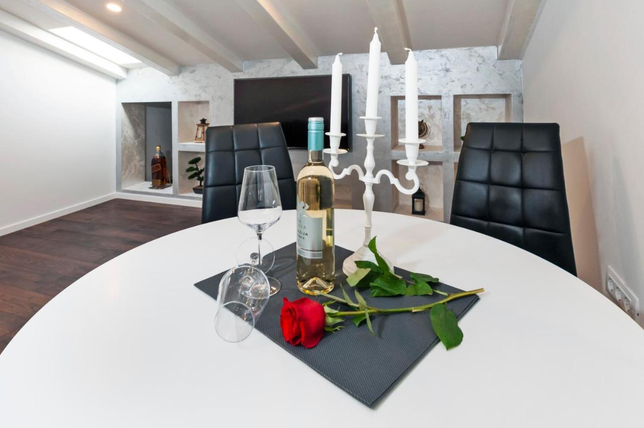 Deluxe Apartments A&A - 2 Rovinj Exterior photo