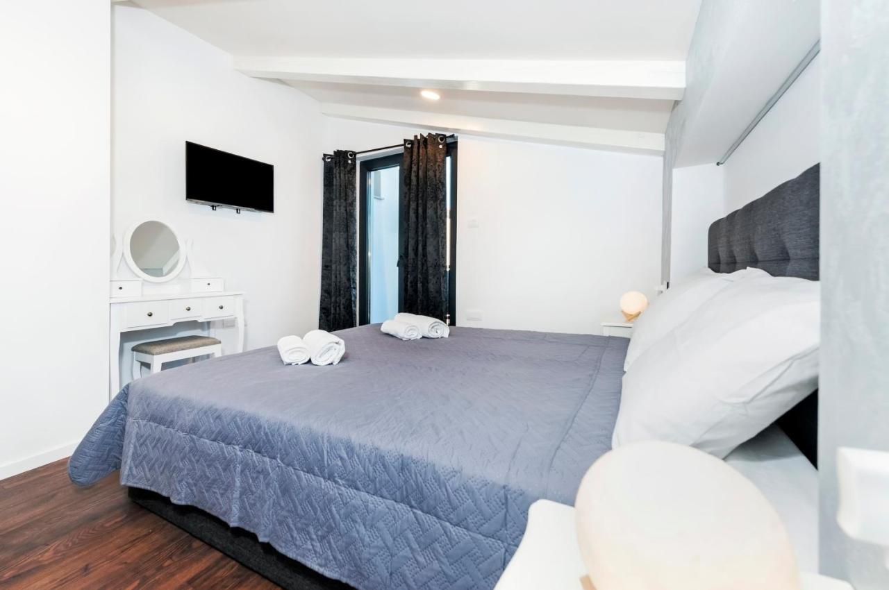 Deluxe Apartments A&A - 2 Rovinj Exterior photo