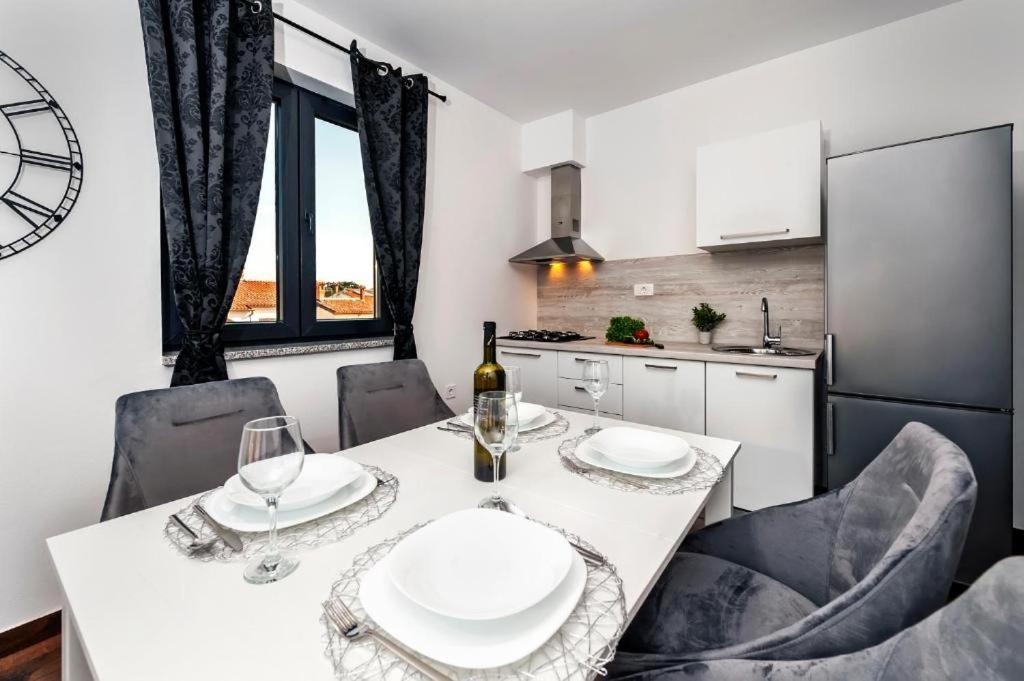 Deluxe Apartments A&A - 2 Rovinj Exterior photo